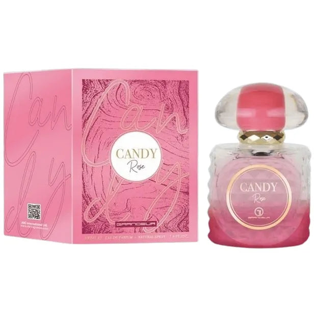 Perfume femenino Candy Rose de Grandeur, con notas dulces de rosas, frutos rojos y vainilla. Fragancia elegante, coqueta y duradera, ideal para el día y la noche.
